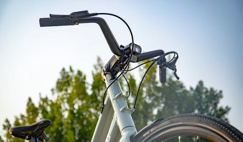 Bicicleta eléctrica urbana Fiido C700 con frenos de disco hidráulicos